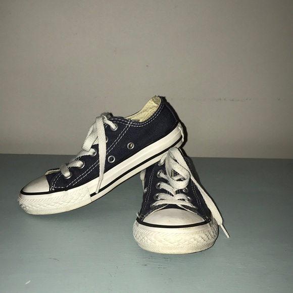 Converse Other - Navy converse low tops